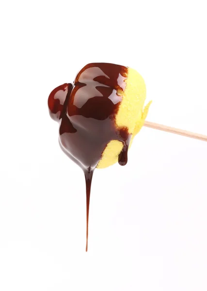 Marshmallow with chocolate dripping. — Stock Photo, Image