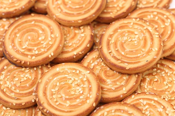 Galletas redondas con semillas de sésamo . —  Fotos de Stock