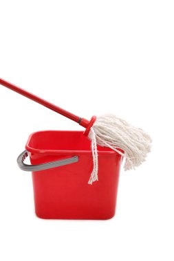 mop temizlik ile kırmızı kova