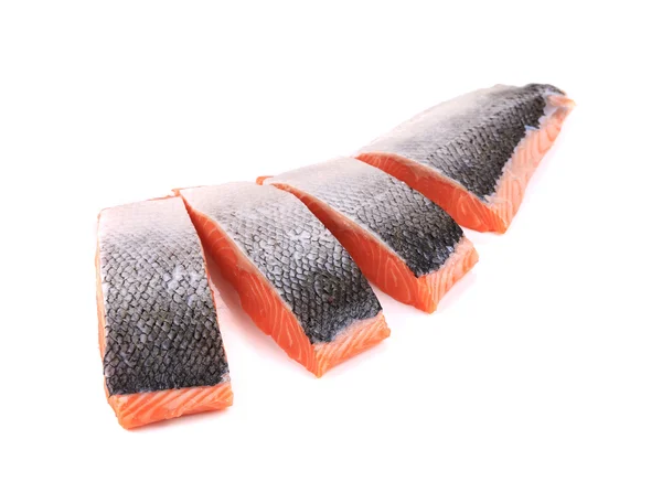 Filet de saumon coupé en morceaux — Photo