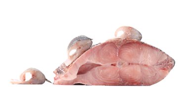 Sazan ve levrek taze biftek