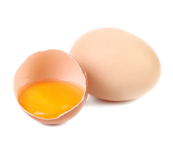 Whole and broken eggs — Stock Photo, Image