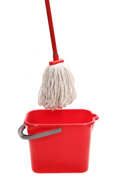 Piros vödör, mop tisztító — Stock Fotó