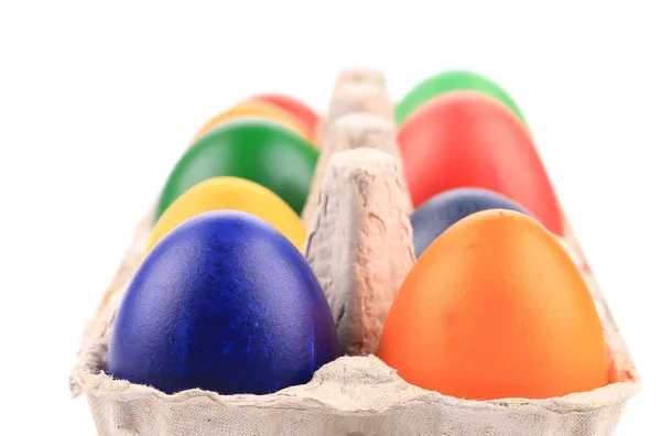 Caixa com ovos de Páscoa coloridos — Fotografia de Stock