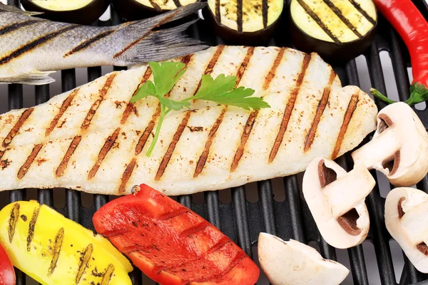 Grilled fillet of pangasius. — Stock Photo, Image