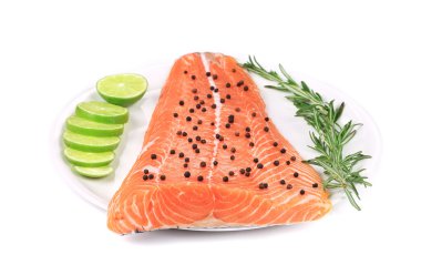 Biberiye ve limon ile Somon fileto.