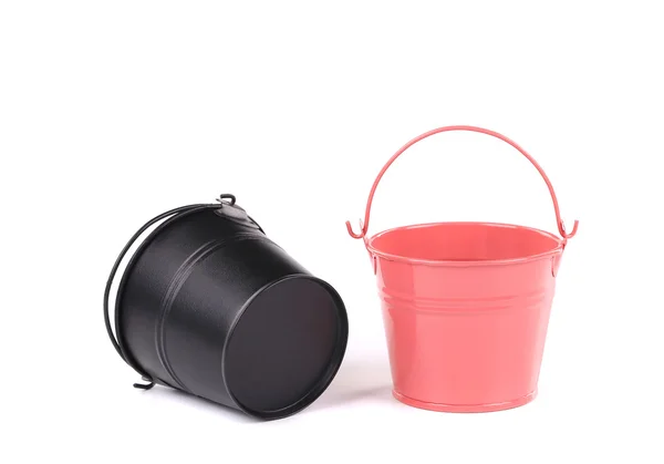 黑色和粉红色的桶. — 图库照片