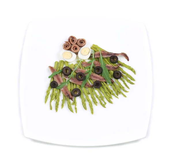 Salada com anchovas e espargos . — Fotografia de Stock