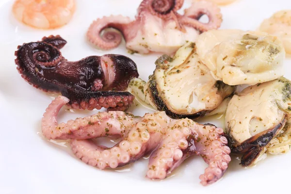 Mariscos en un plato . —  Fotos de Stock