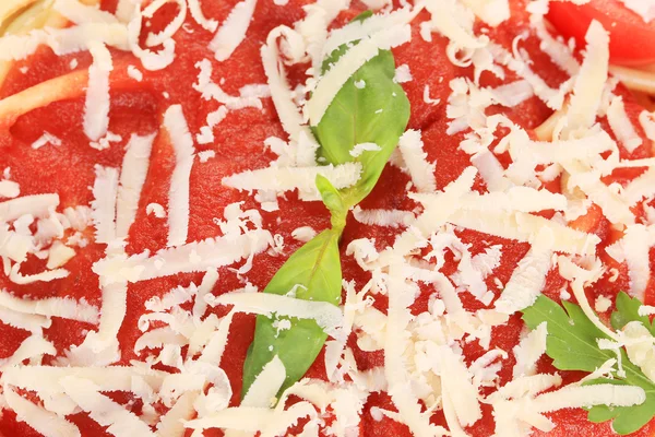 Spaghetti à la sauce tomate basilic et fromage — Photo