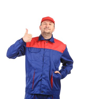 Üniformalı erkeklere.