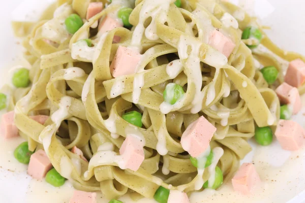 Pasta con setas y salsa . — Foto de Stock