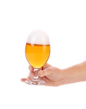 light bira elinde bardak.