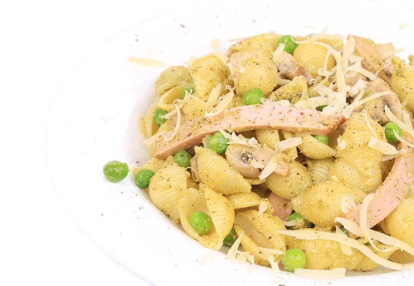 Pasta cavatappi con verduras y salchichas —  Fotos de Stock