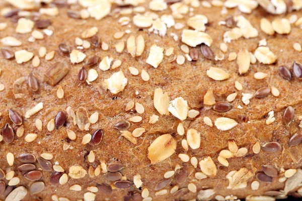 Pão feito de grãos integrais — Fotografia de Stock