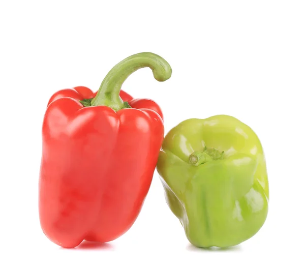 Läs och gröna färska paprika. — Stockfoto