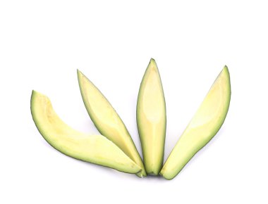 olgun avokado dilimlenmiş.