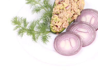 Avokado salatası ve tuna.