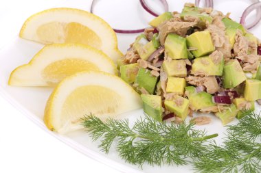 ton balığı ile Avokado salatası.