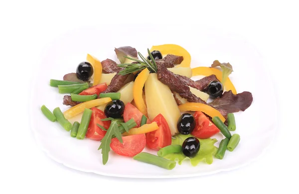 Salad with beef fillet and potatoes. — Stock Photo, Image