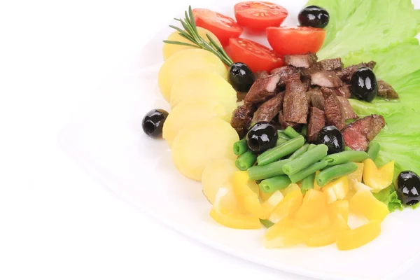 Salad with beef fillet and potatoes. — Stock Photo, Image