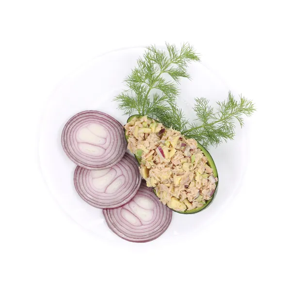 Avokado sallad med tonfisk. — Stockfoto