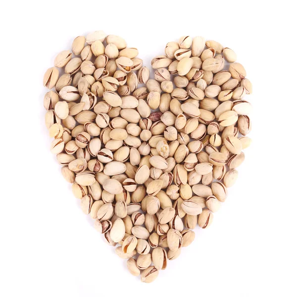 Heart shape of fresh pistachios. — Stock Photo, Image