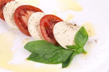 lezzetli caprese salatası.