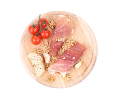 prosciutto ahşap tabakta bileşimi.