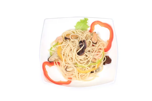 Seafood sallad med spaghetti. — Stockfoto