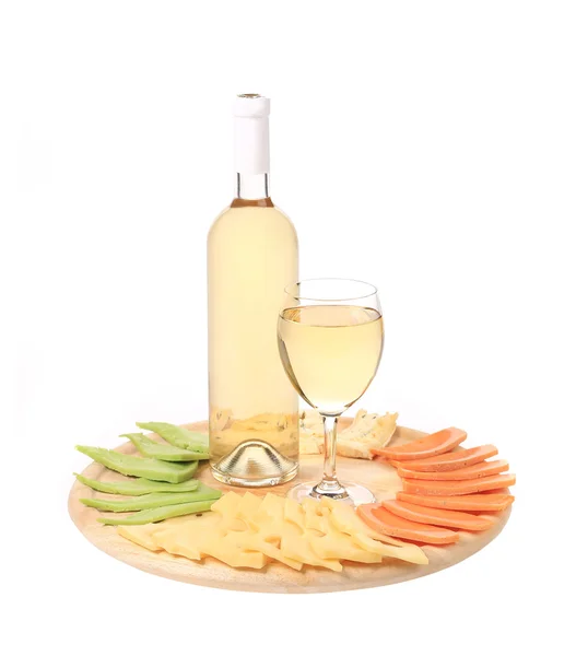 Bottle of chardonnay and cheese platter. — Stock Photo, Image