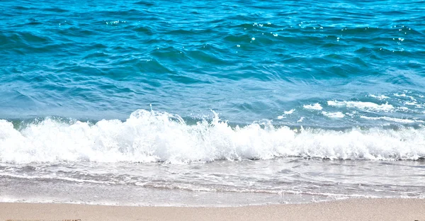 Surf oceánico y espuma blanca . — Foto de Stock