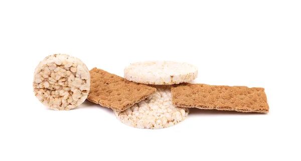 Gepofte rijst snack en graan heldere brood. — Stockfoto