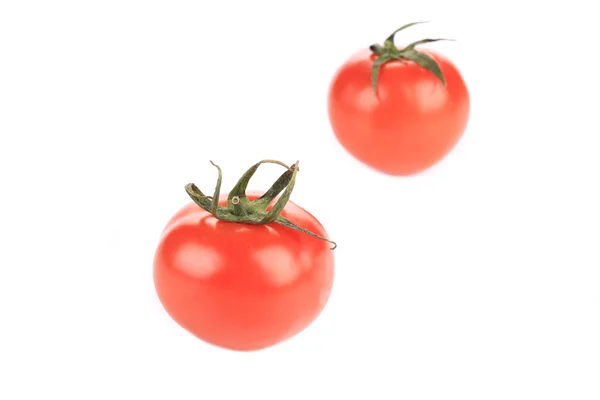 Dois tomates vermelhos maduros . — Fotografia de Stock
