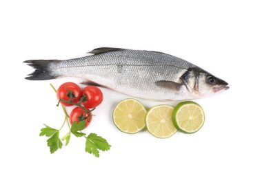 domates ve maydanoz taze levrek.