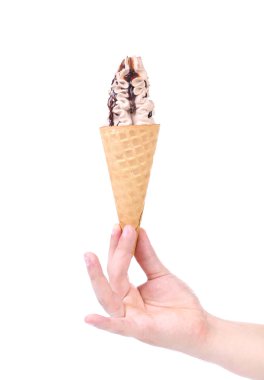 dondurma elini tutar.