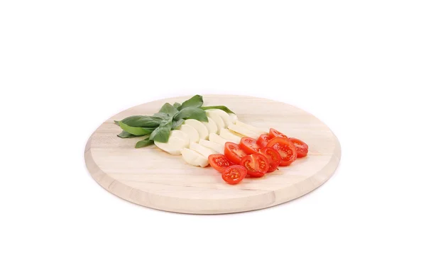 Ensalada Caprese en bandeja . — Foto de Stock