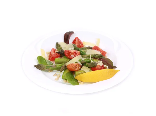 Salada com espargos . — Fotografia de Stock