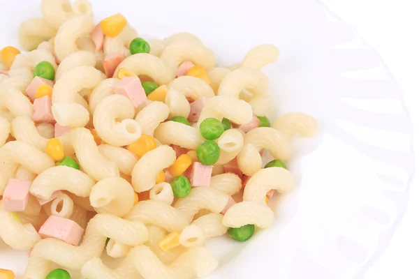 Närbild på pasta cavatappi med grönsaker. — Stockfoto