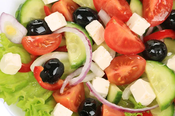 Nahaufnahme von griechischem Salat. Makro. — Stockfoto