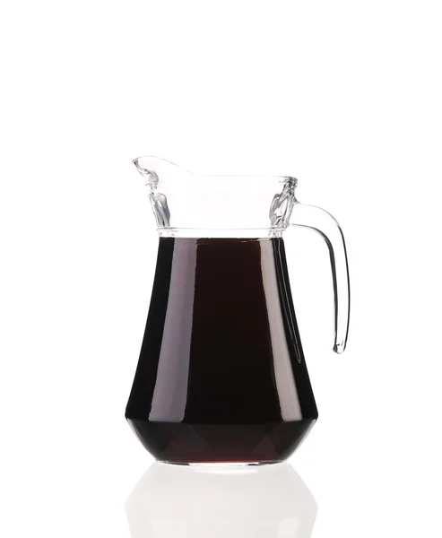 Jarro de vinho tinto com reflexão . — Fotografia de Stock