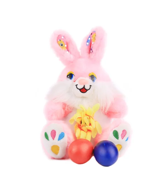 イースターの卵とピンクのおもちゃウサギ. — ストック写真