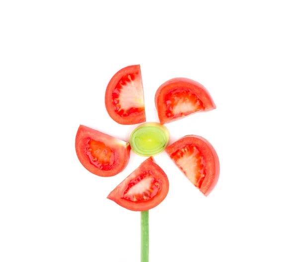Flor hecha de tomate y cebolla . —  Fotos de Stock