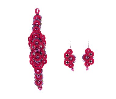 el yapımı bileklik ve küpe.