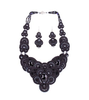 el yapımı kolye ve küpe.