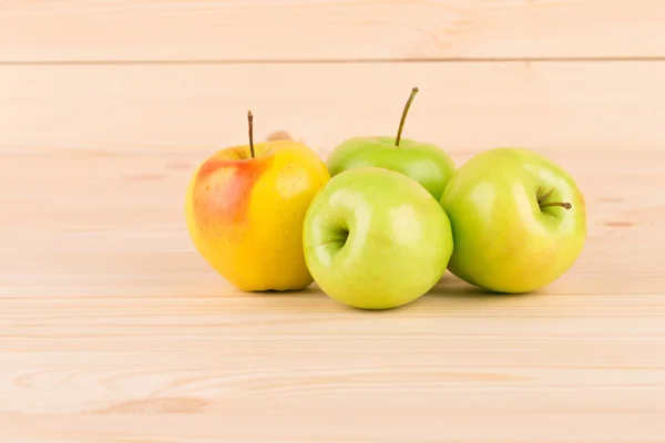 Fresh green apples — Stock Photo, Image