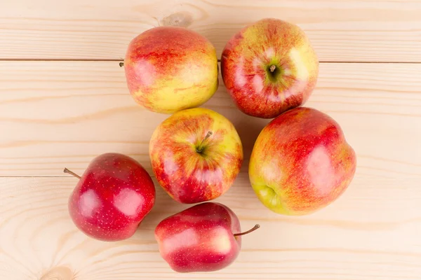 Verse rode appels — Stockfoto