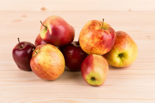新鲜的红苹果 — 图库照片