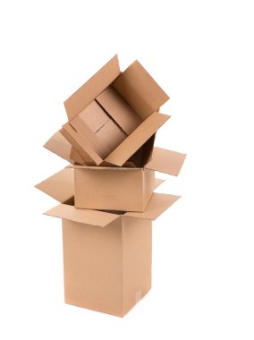 yığın boş kutular.