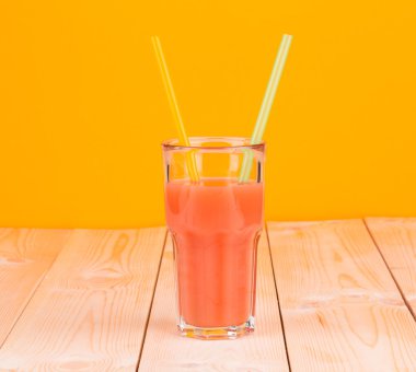 greyfurt suyu ile cam.